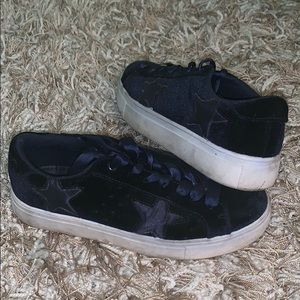 Madden girl suede star platform sneakers